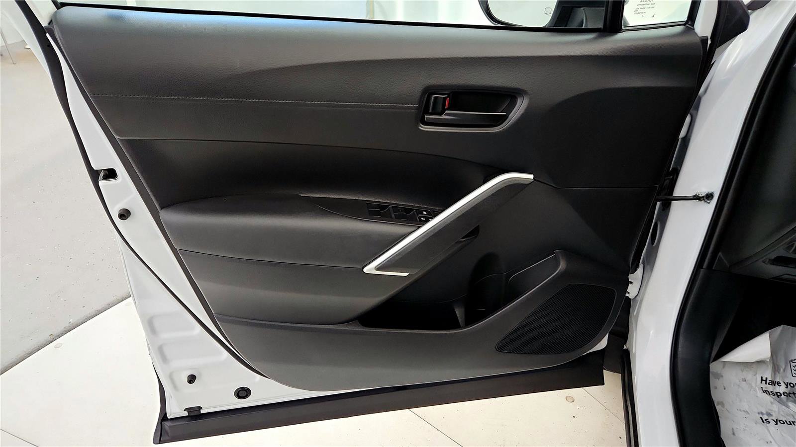 Certified 2023 Toyota Corolla Cross LE w/ Moonroof Package image 21