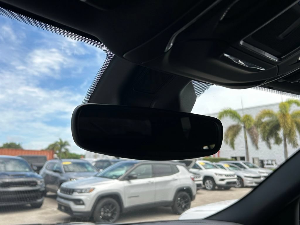 New 2024 Jeep Grand Cherokee L Laredo RWD image 41
