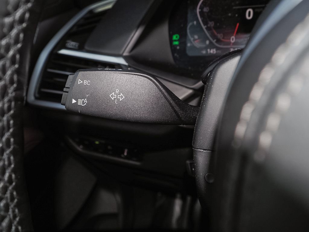 Used 2022 BMW X7 xDrive40i w/ M Sport Package image 33