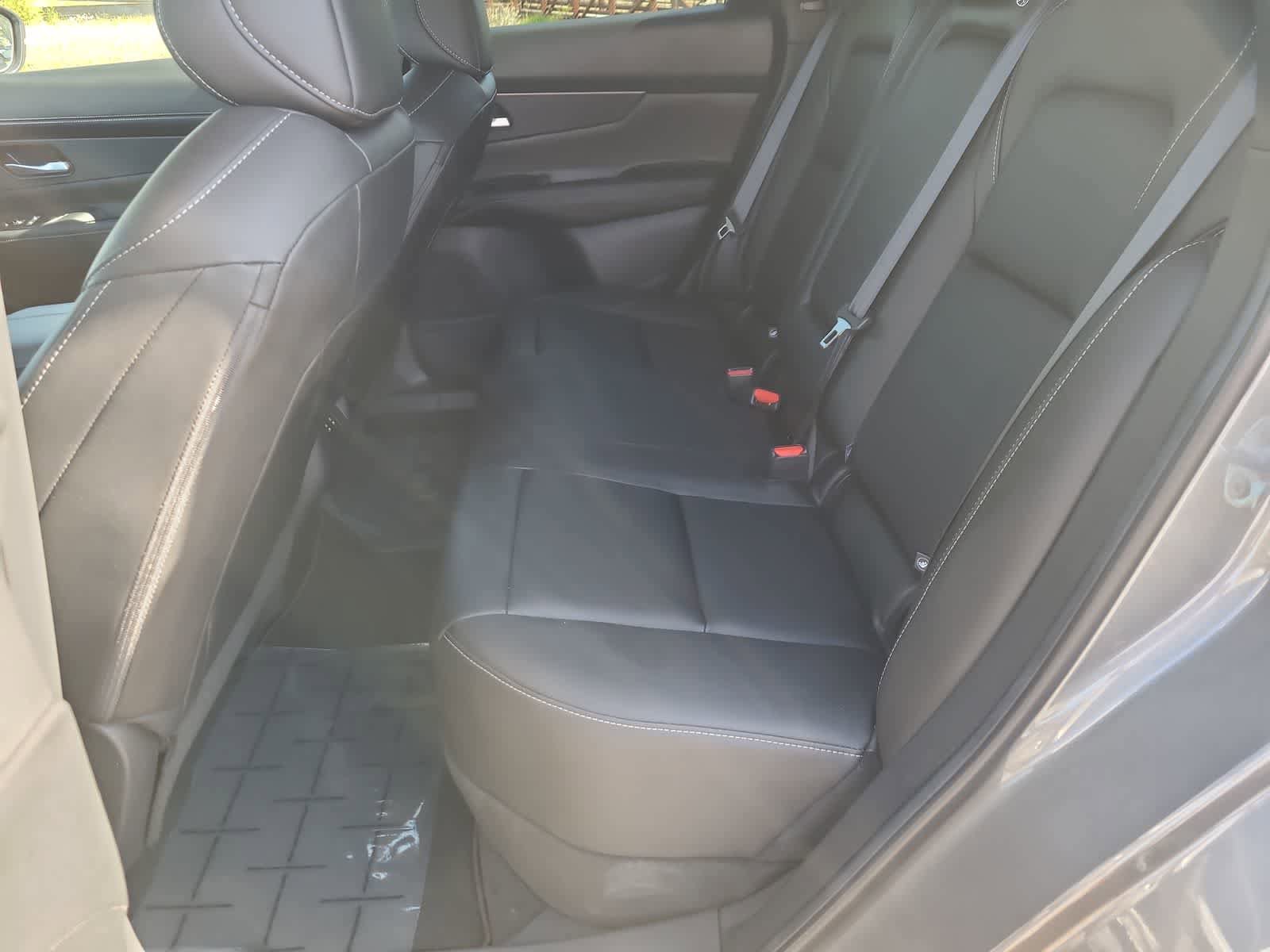 Used 2025 Nissan Murano SV AWD/4WD image 21
