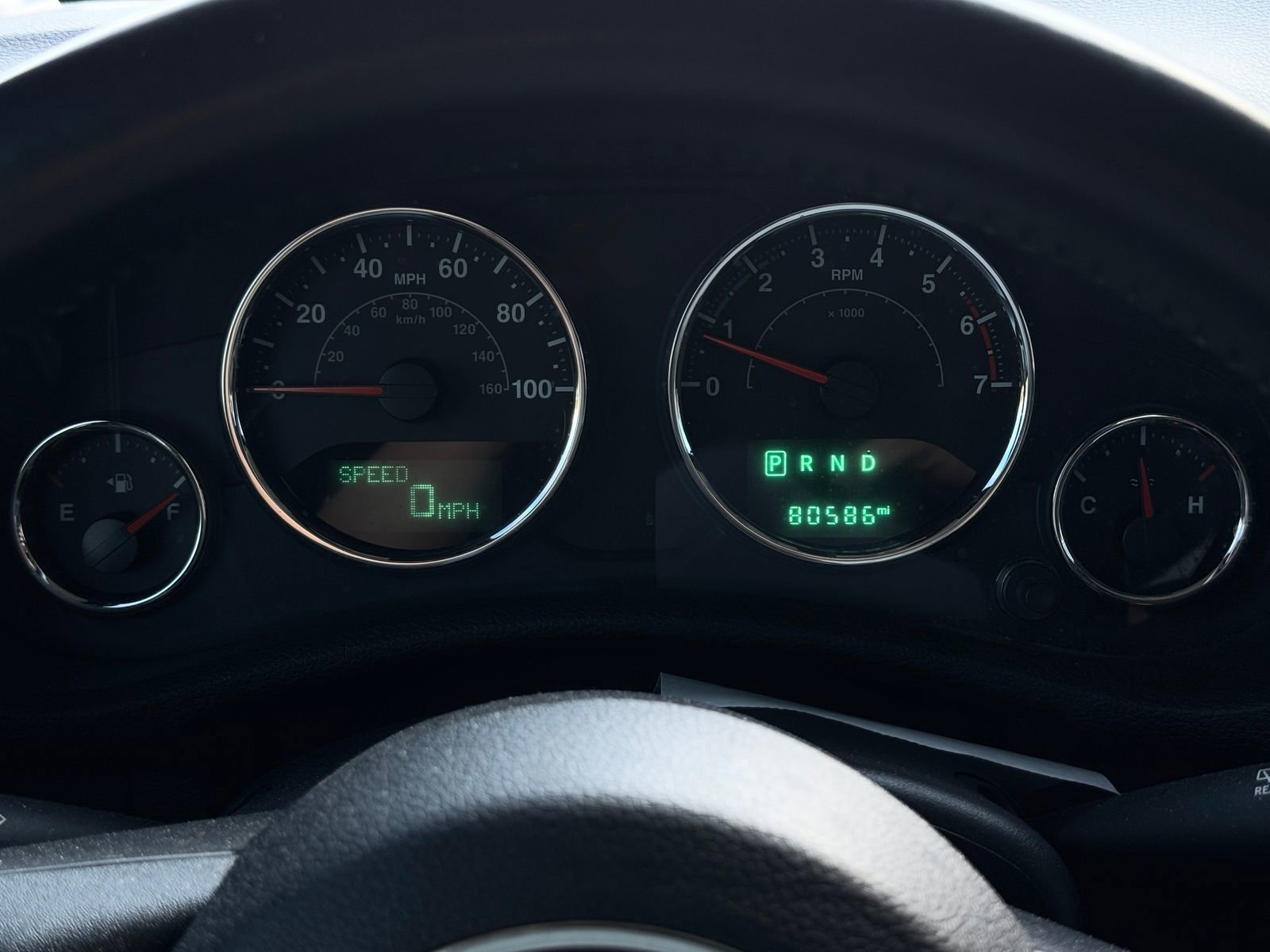 Used 2017 Jeep Wrangler Unlimited Sahara w/ Connectivity Group AWD/4WD image 11