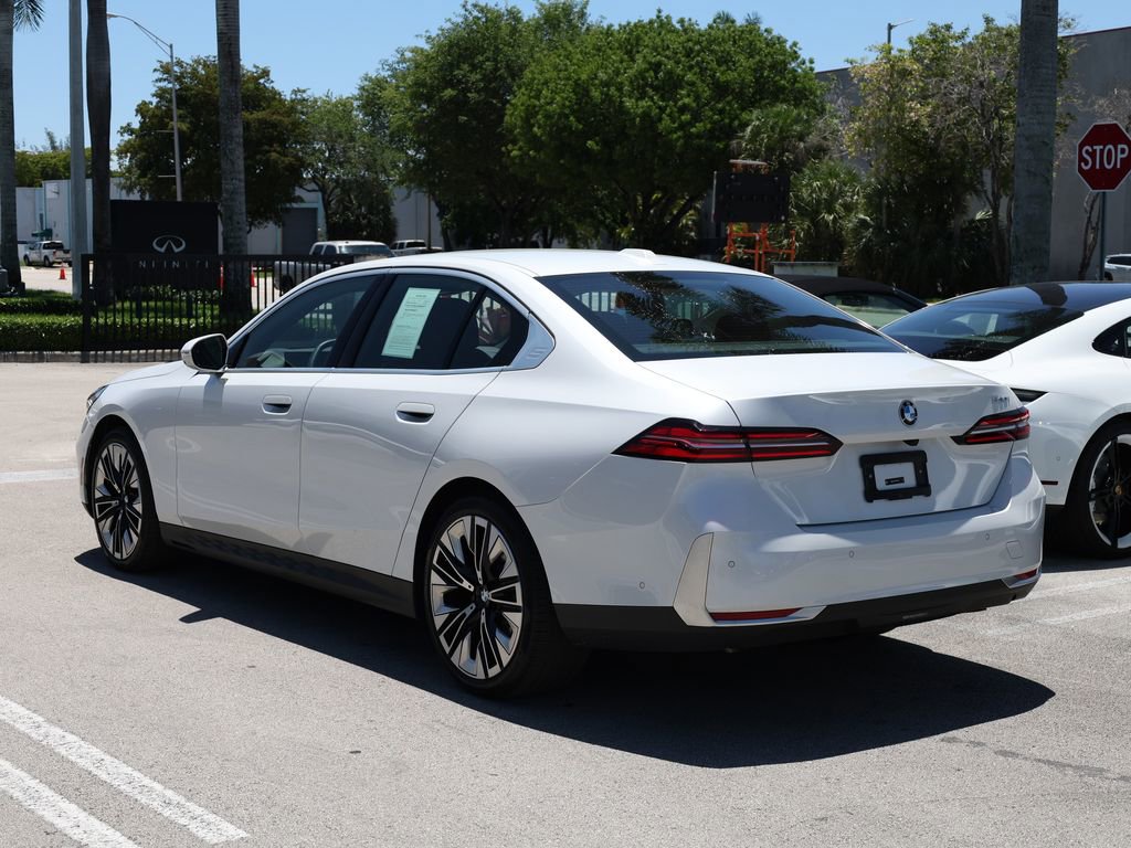 Used 2025 BMW 530i RWD image 4