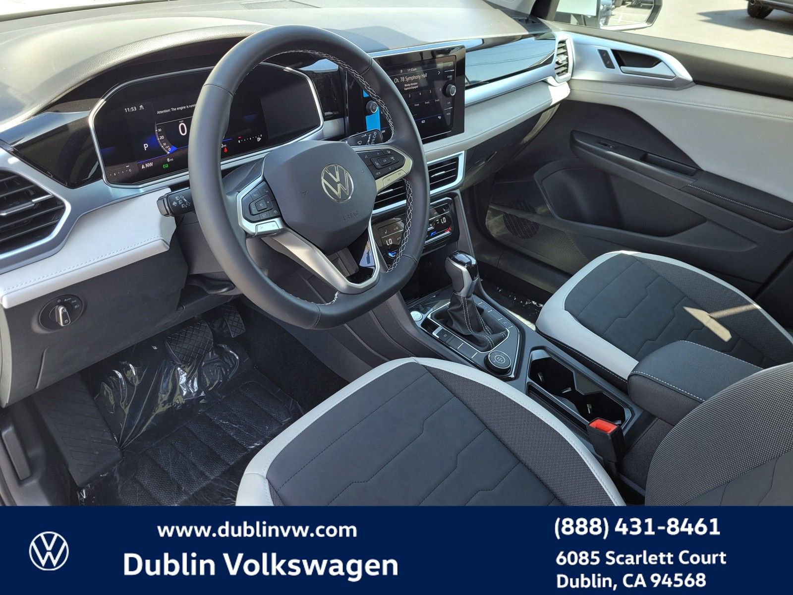 New 2025 Volkswagen Taos SE image 9