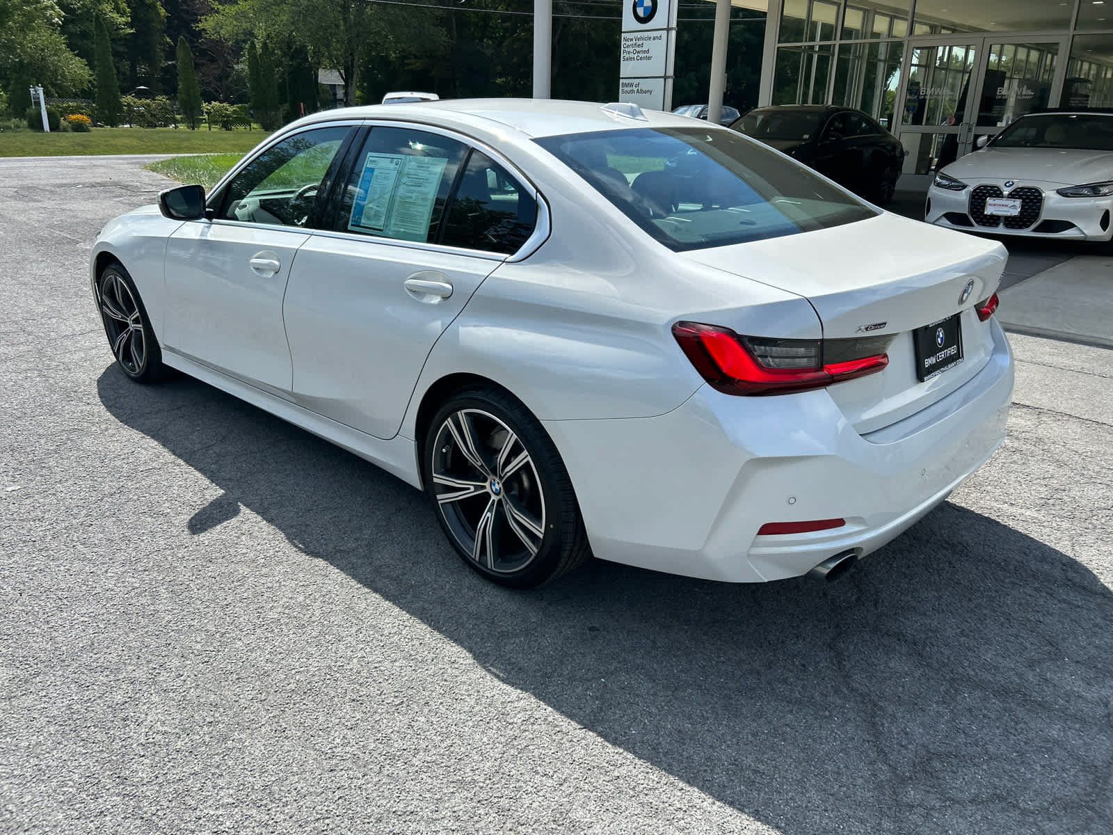 Used 2024 BMW 330i xDrive Sedan w/ Premium Package AWD/4WD image 19