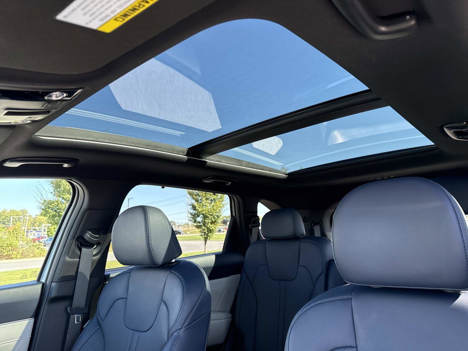 Used 2023 Kia Sorento SX Prestige image 4