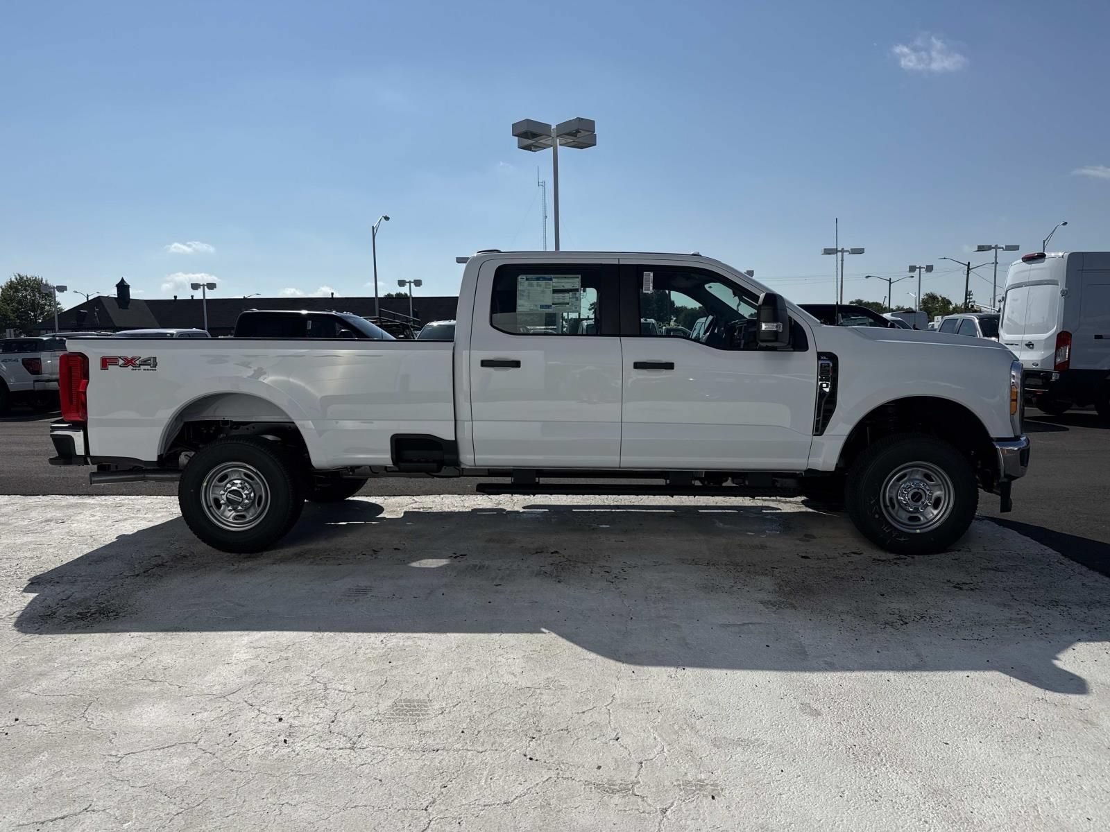New 2026 Ford F250 XL w/ FX4 Off-Road Package AWD/4WD image 2