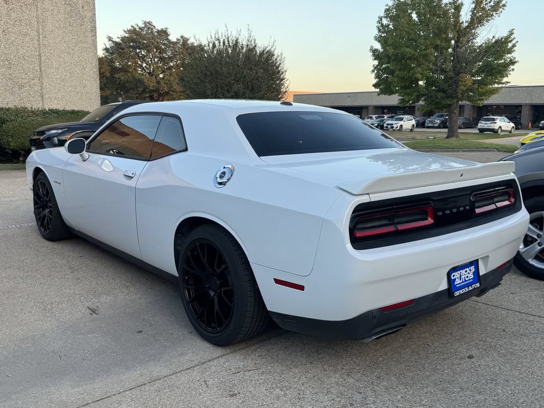 Used 2020 Dodge Challenger R/T RWD image 2