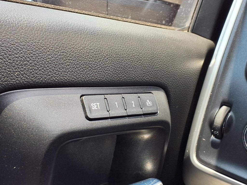 Used 2018 GMC Sierra 3500 SLT AWD/4WD image 38