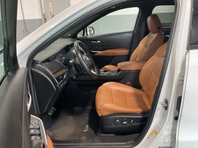 Used 2023 Cadillac XT4 Sport w/ Sun And Sound Package AWD/4WD image 10