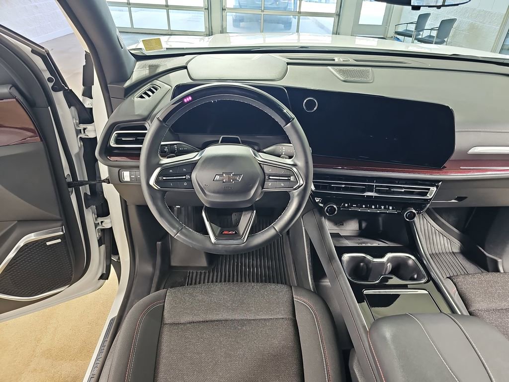 Used 2024 Chevrolet Traverse Z71 w/ Enhanced Driving Package image 23