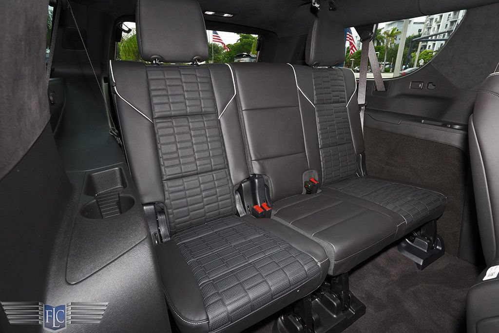 Used 2026 Cadillac Escalade ESV Platinum Sport AWD/4WD image 21