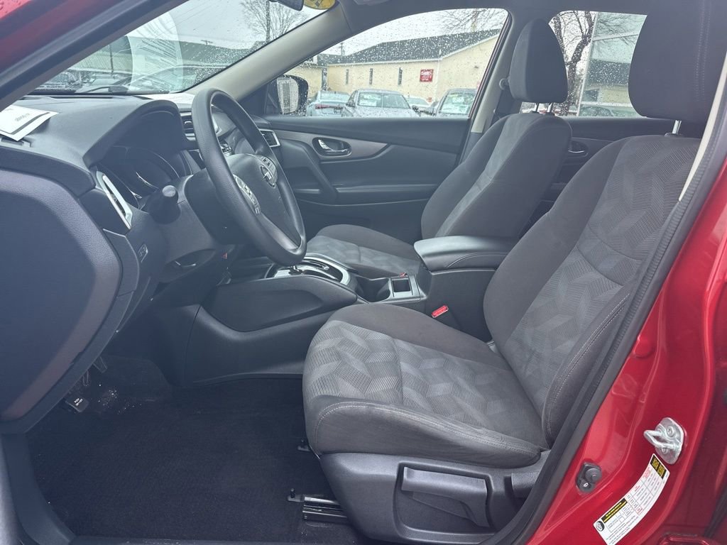 Used 2016 Nissan Rogue S image 10