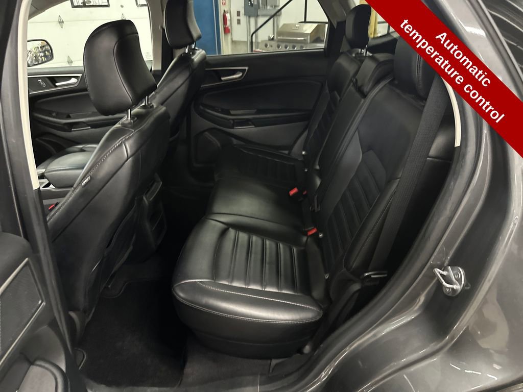 Used 2023 Ford Edge SEL image 29