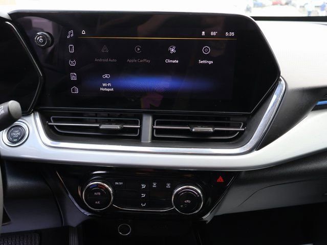 Certified 2025 Chevrolet Trax LT image 25