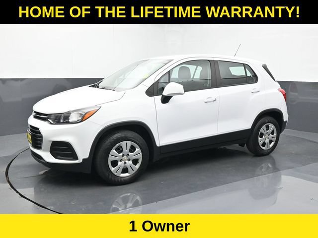Used 2018 Chevrolet Trax LS FWD image 2