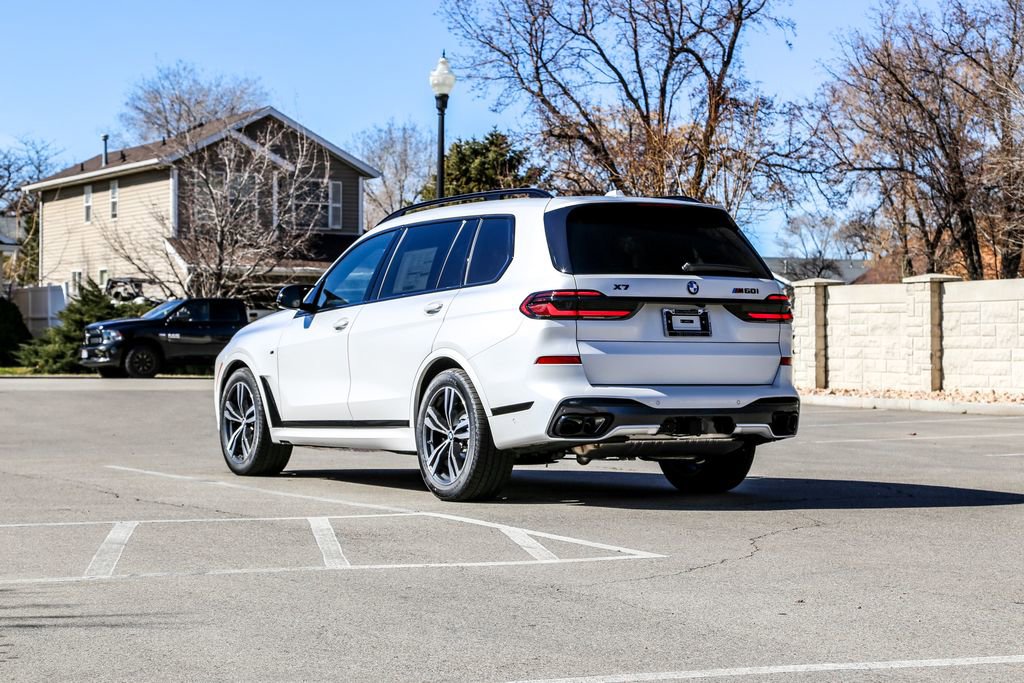New 2026 BMW X7 M60i image 3
