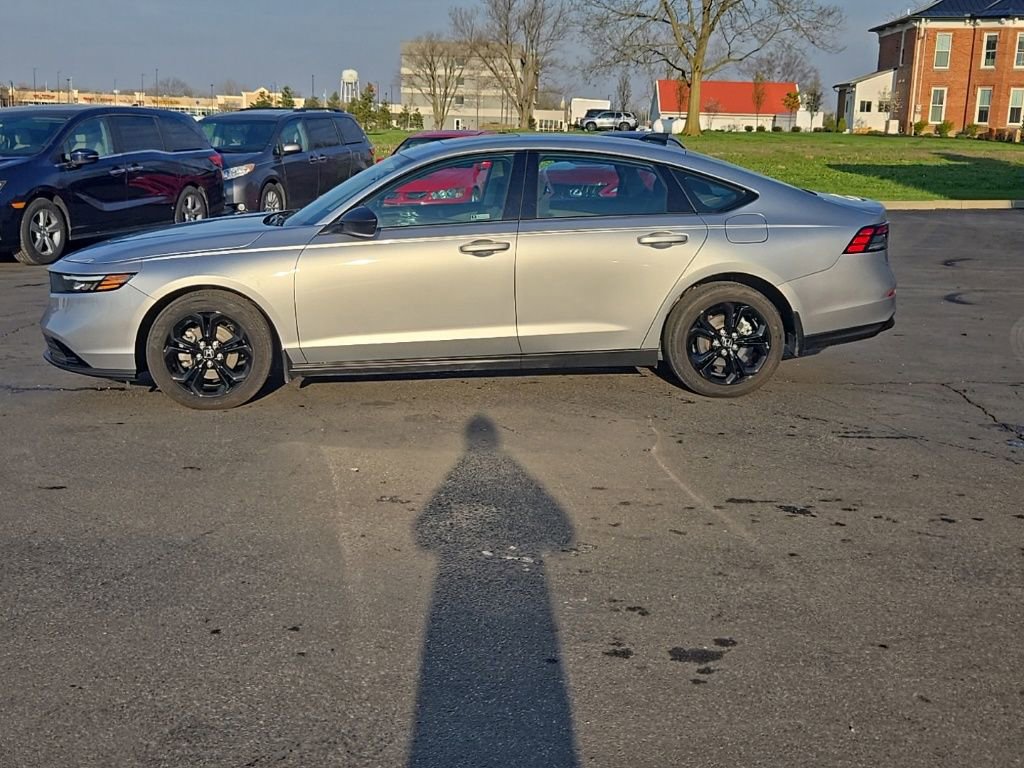 Used 2025 Honda Accord SE image 4