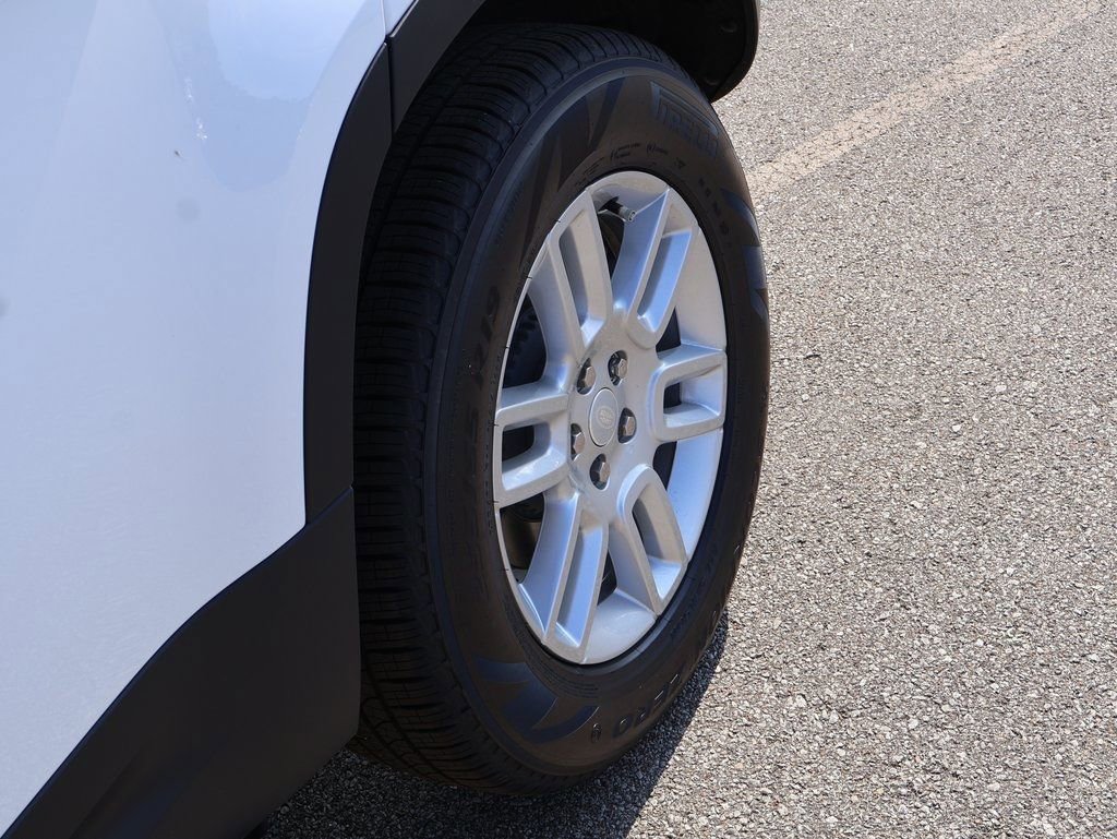 New 2025 Land Rover Defender 110 S image 38