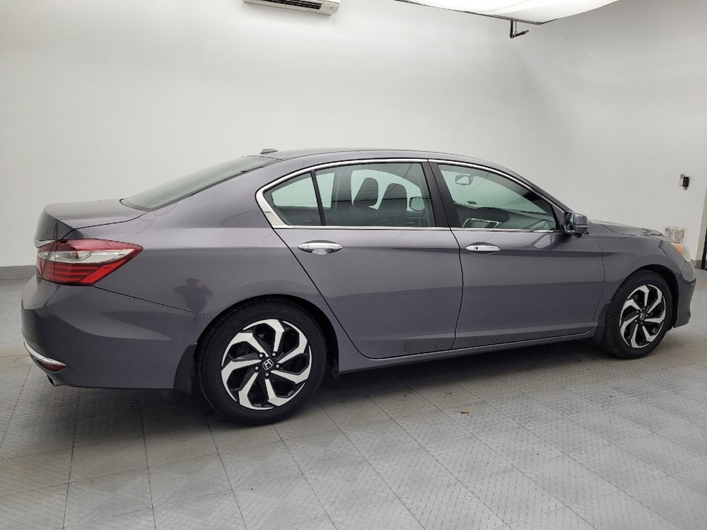 Used 2017 Honda Accord EX-L image 10