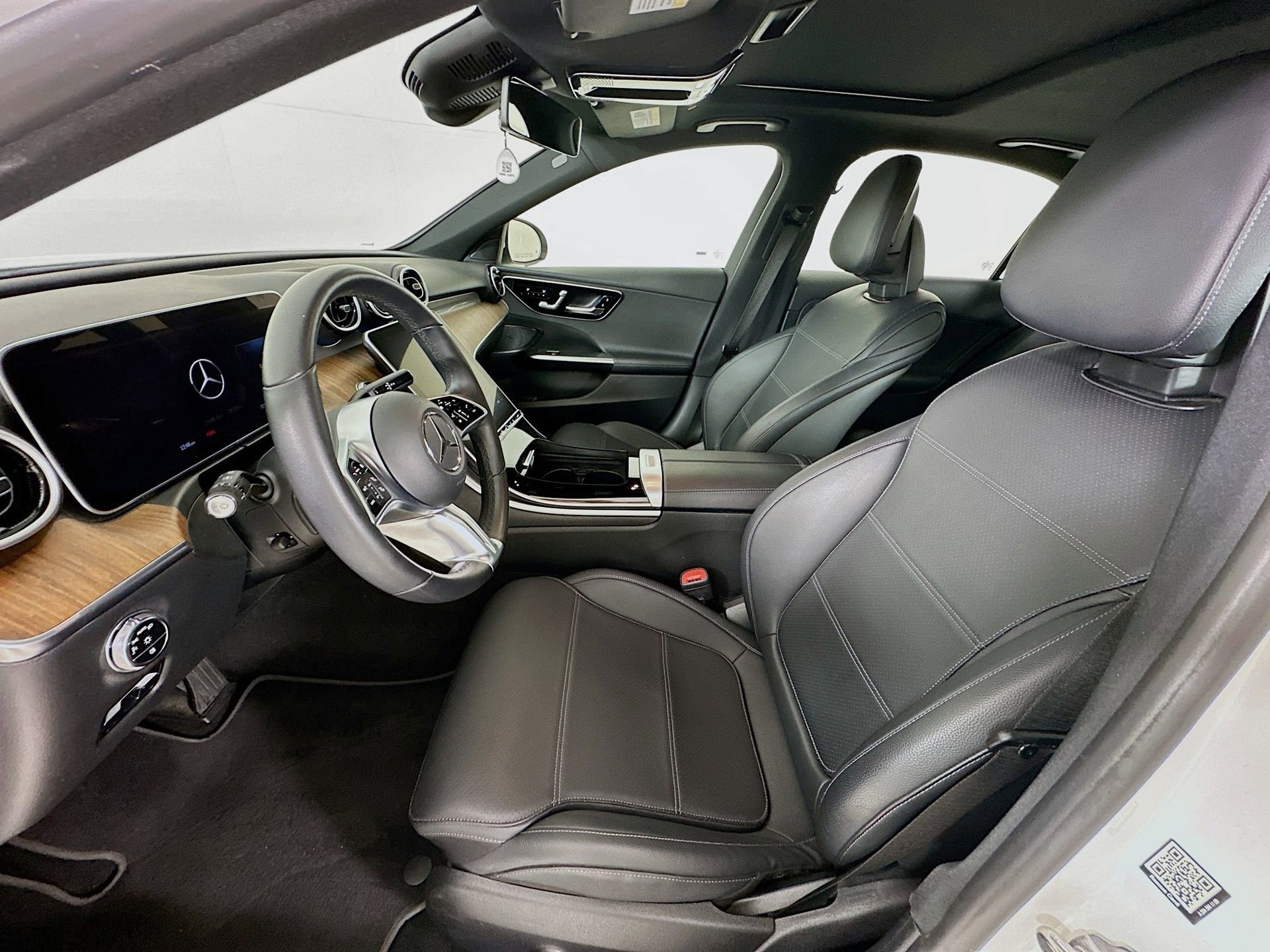Used 2023 Mercedes-Benz C 300 Sedan image 21