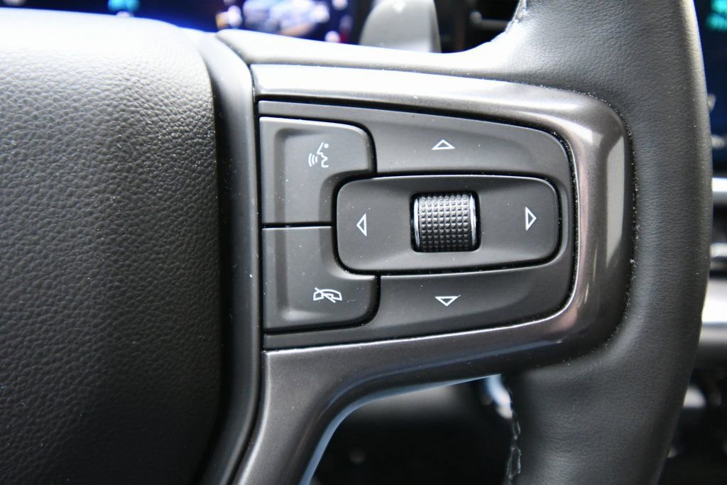 Used 2023 Chevrolet Silverado 1500 High Country w/ High Country Premium Package AWD/4WD image 24