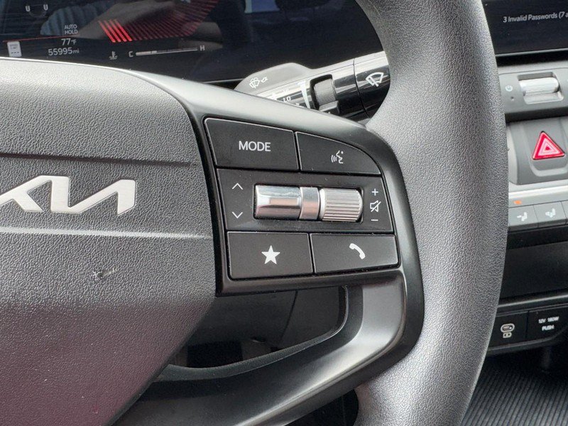 Used 2025 Kia K4 FWD image 16