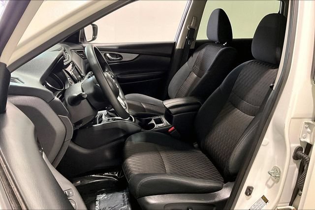 Used 2019 Nissan Rogue S FWD image 25