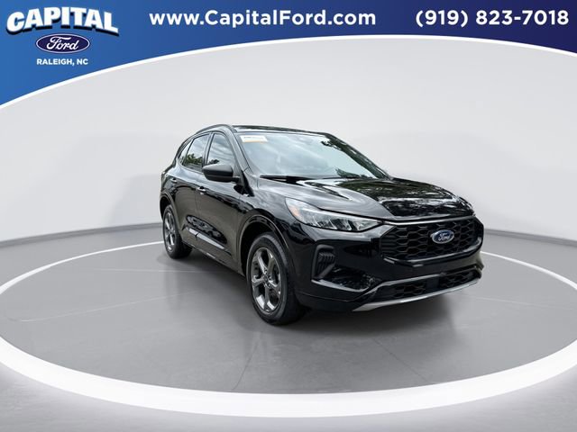 Certified 2024 Ford Escape ST-Line w/ Tech Pack #1 AWD/4WD image 2