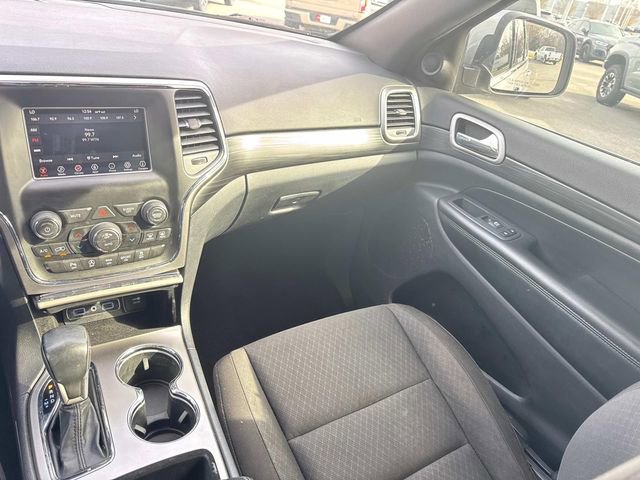 Used 2020 Jeep Grand Cherokee Laredo image 19