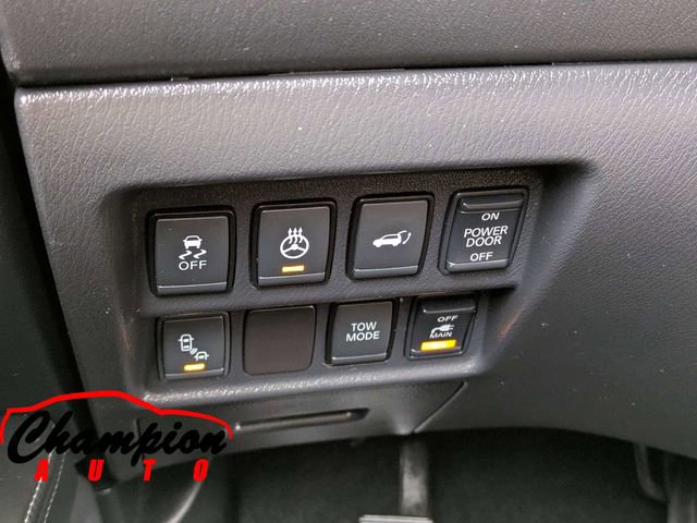 Used 2017 Nissan Pathfinder Platinum image 31