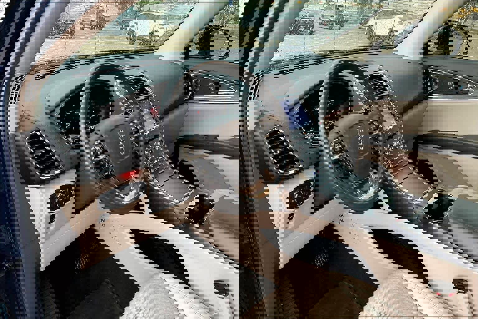 Used 2020 Lincoln Nautilus Reserve image 2