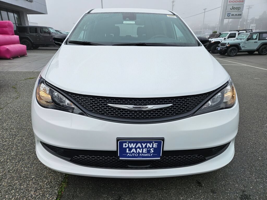 New 2027 Chrysler Pacifica LX FWD image 7
