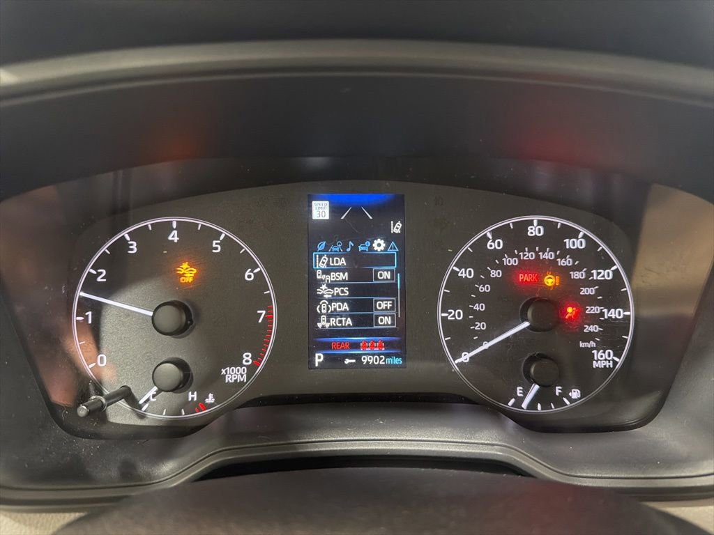 Used 2024 Toyota Corolla Cross LE w/ Moonroof Package AWD/4WD image 28