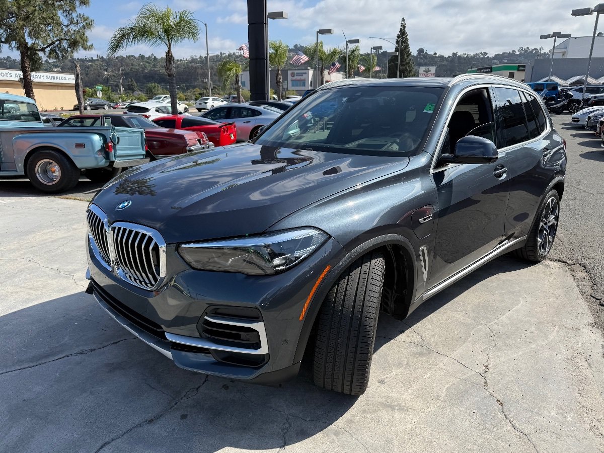 Used 2022 BMW X5 xDrive45e w/ Climate Comfort Package AWD/4WD image 8