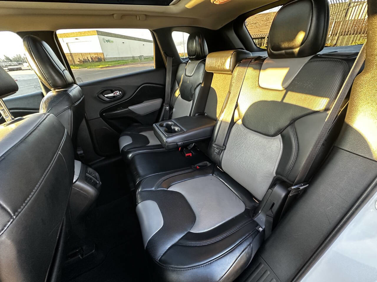 Used 2014 Jeep Cherokee Limited w/ Technology Group image 20