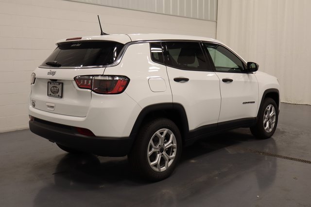 New 2025 Jeep Compass Sport image 7