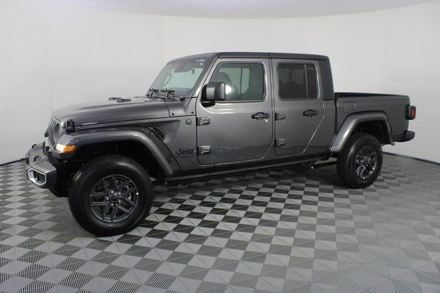 New 2026 Jeep Gladiator Sport image 2