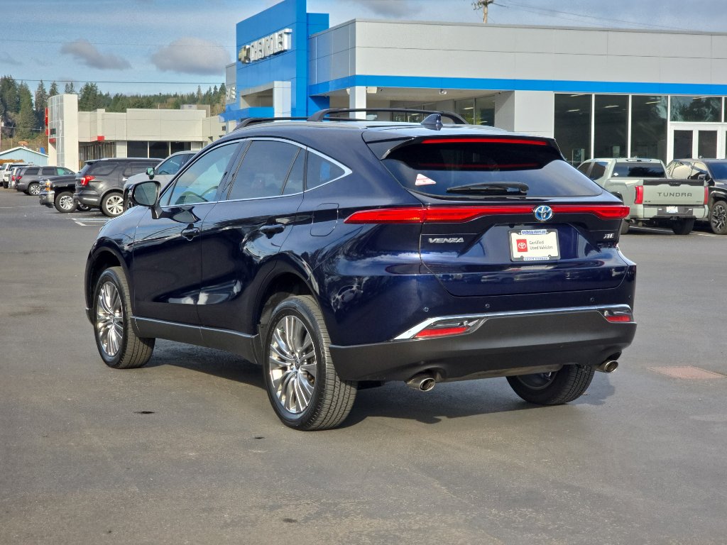 Certified 2023 Toyota Venza XLE image 4