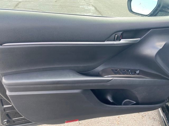 Used 2023 Toyota Camry SE image 14