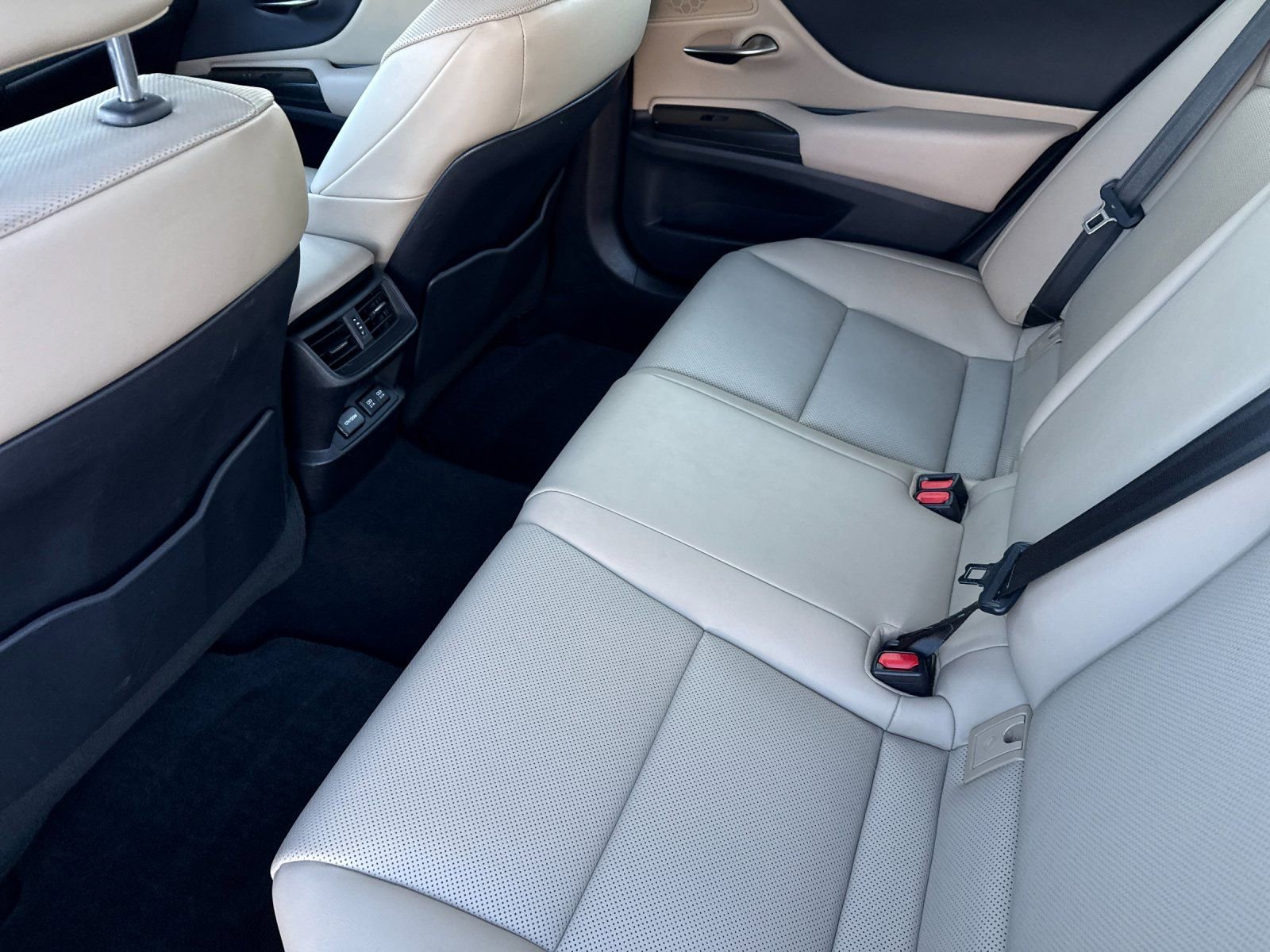 Used 2019 Lexus ES 350 350 w/ Accessory Package image 14