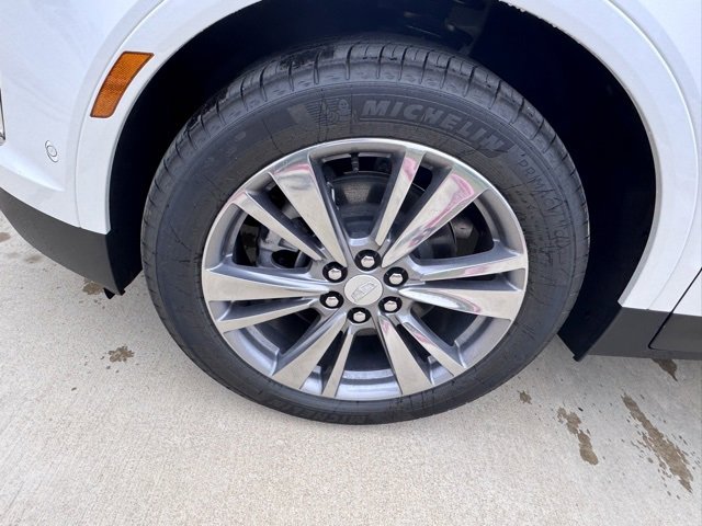 New 2026 Cadillac XT5 Premium Luxury w/ LPO, Floor Liner Package image 9