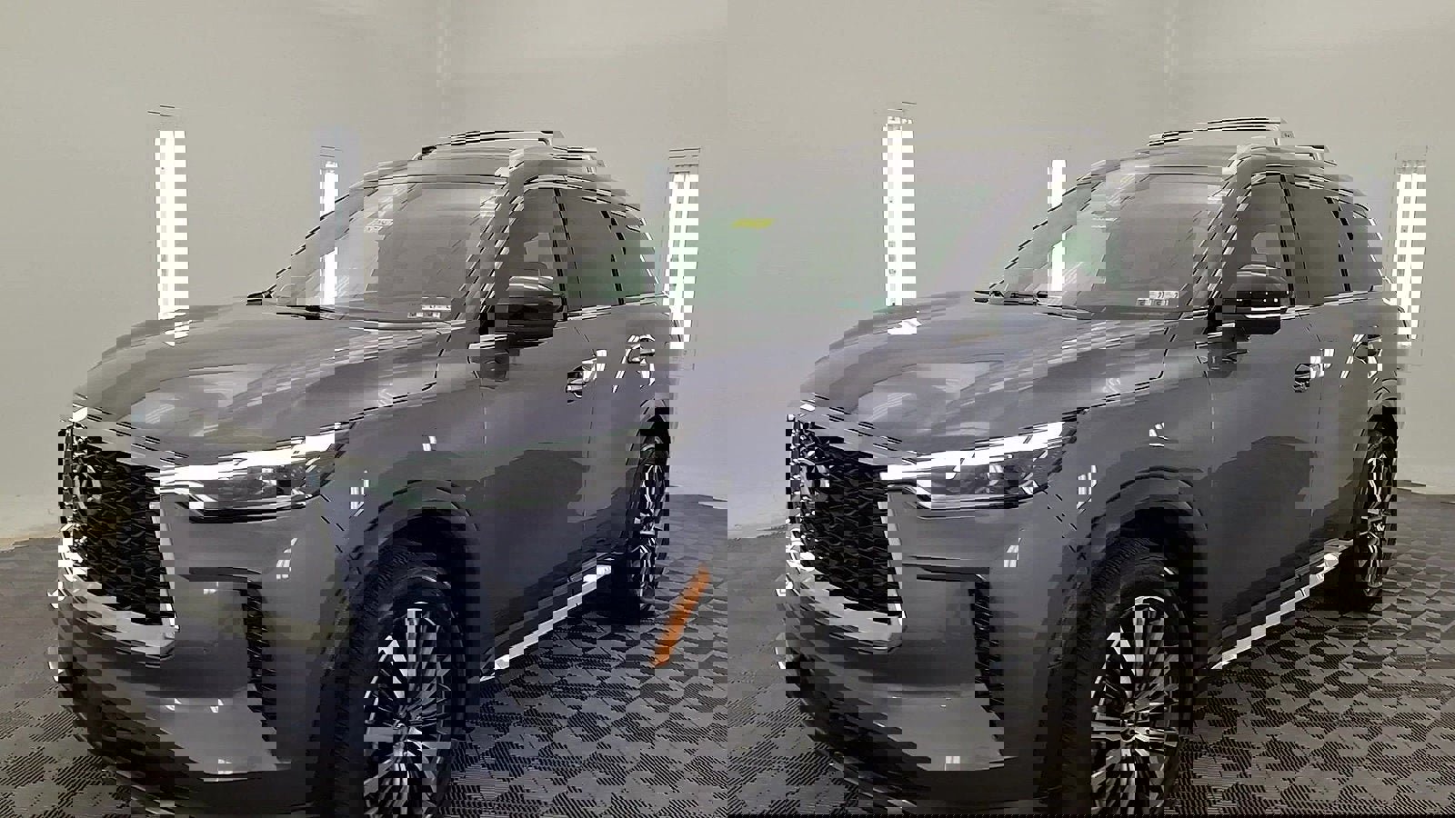 Used 2023 INFINITI QX60 Sensory w/ Cargo Package image 8