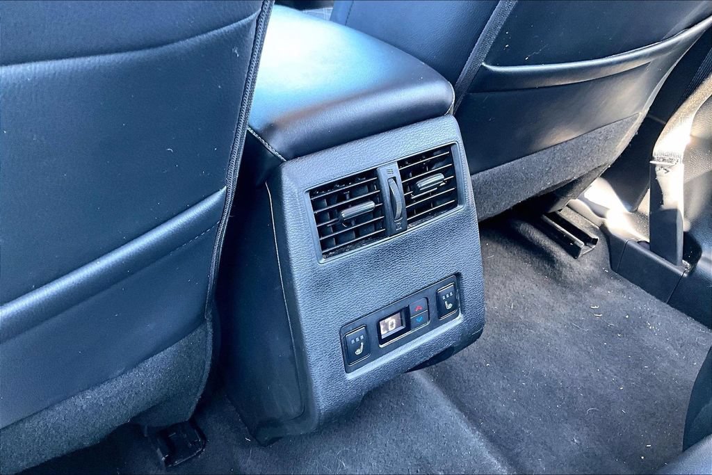 Used 2024 Mitsubishi Outlander SEL FWD image 23