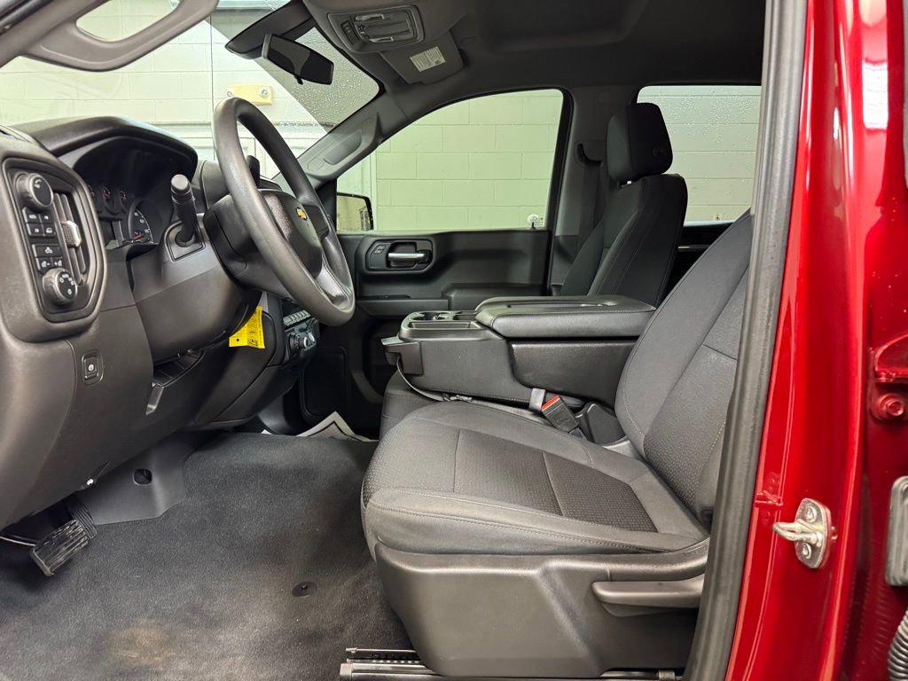 Used 2022 Chevrolet Silverado 1500 Custom image 13