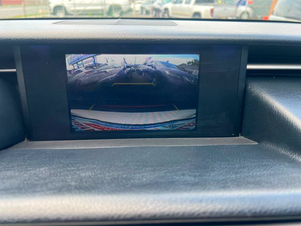 Used 2016 Lexus IS 300 AWD image 25