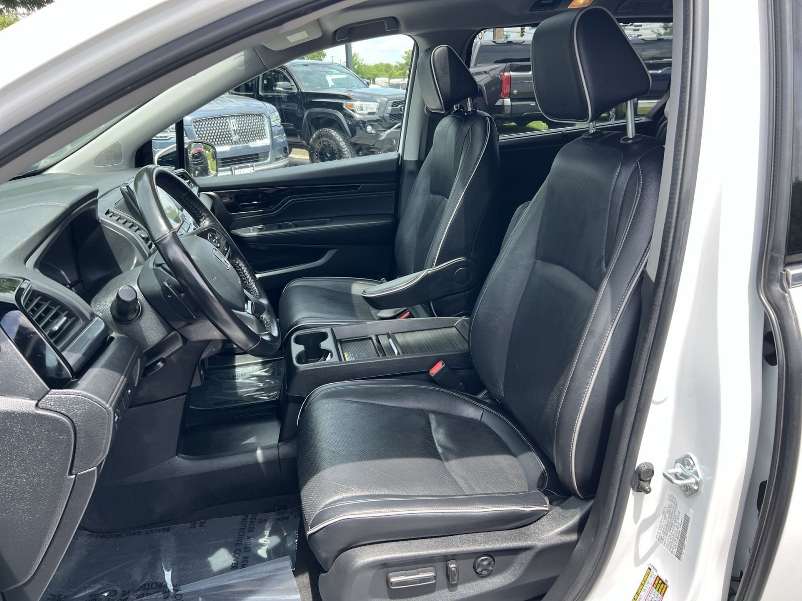 Used 2024 Honda Odyssey Elite image 13