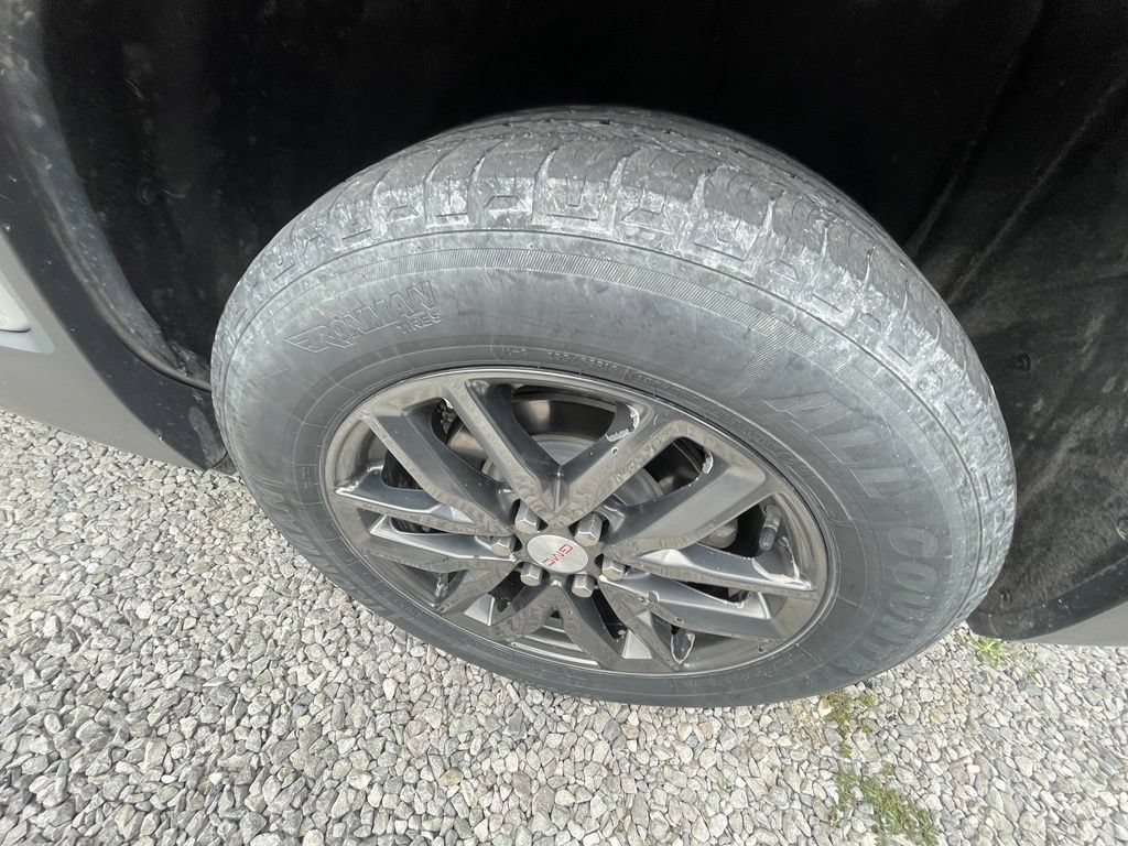 Used 2018 GMC Acadia SLT AWD/4WD image 9