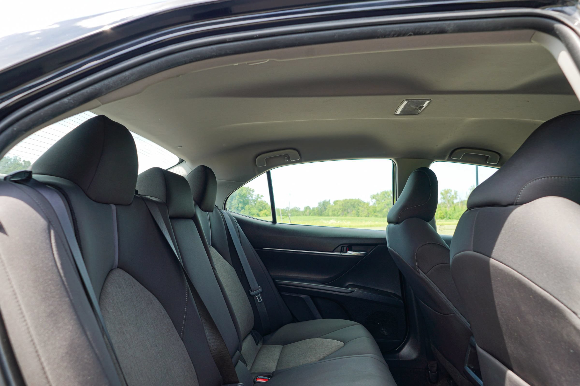 Used 2022 Toyota Camry LE FWD image 19