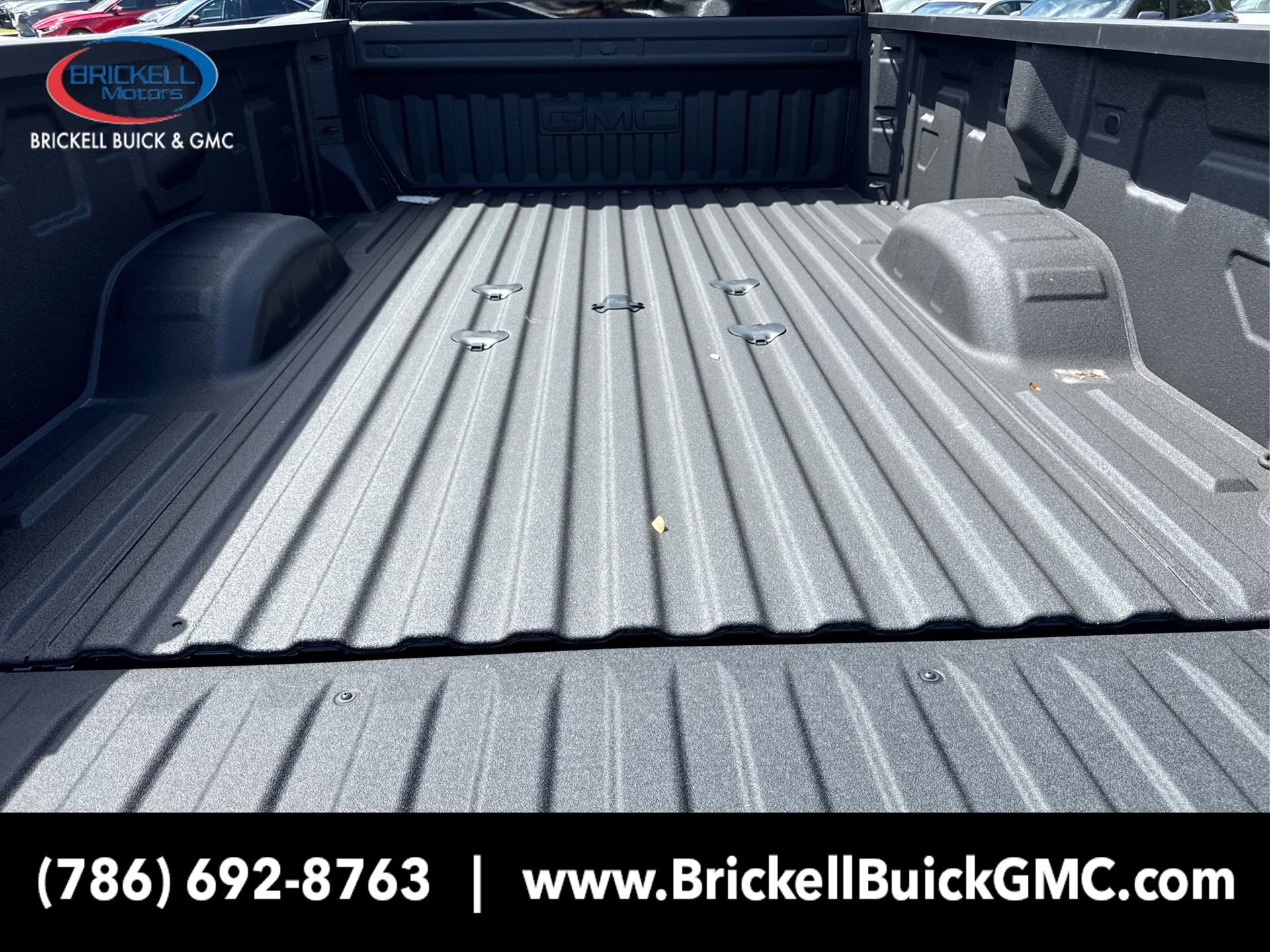 New 2025 GMC Sierra 3500 SLT w/ SLT Convenience Package image 12