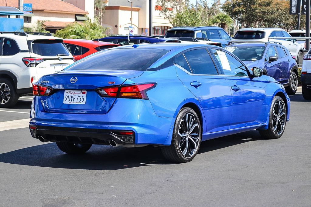 Used 2025 Nissan Altima 2.5 SR w/ SR Premium Package FWD image 5